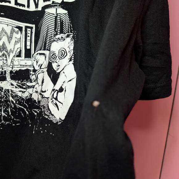 Green Day TV Static Band T-Shirt - Picture 3 of 3